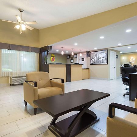 Super 8 By Wyndham Aberdeen Southern Pines Екстер'єр фото
