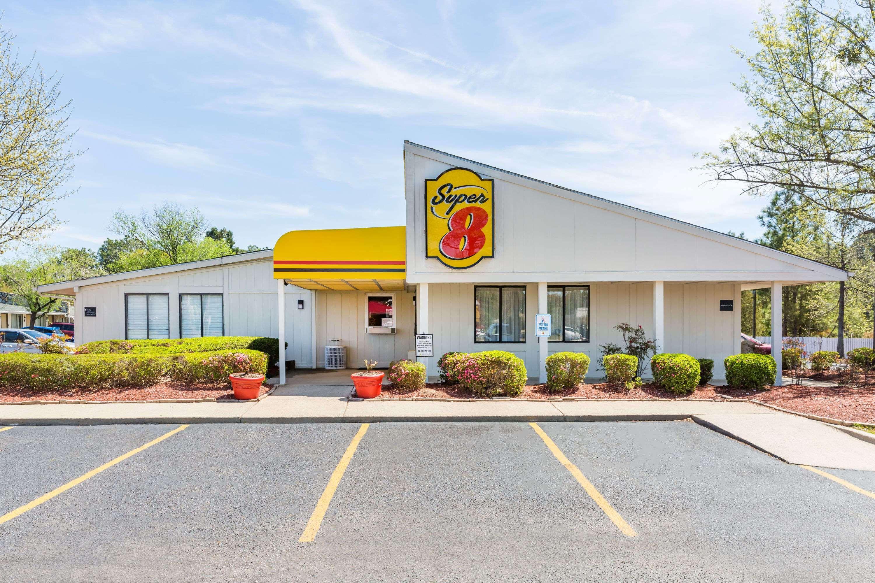 Super 8 By Wyndham Aberdeen Southern Pines Екстер'єр фото