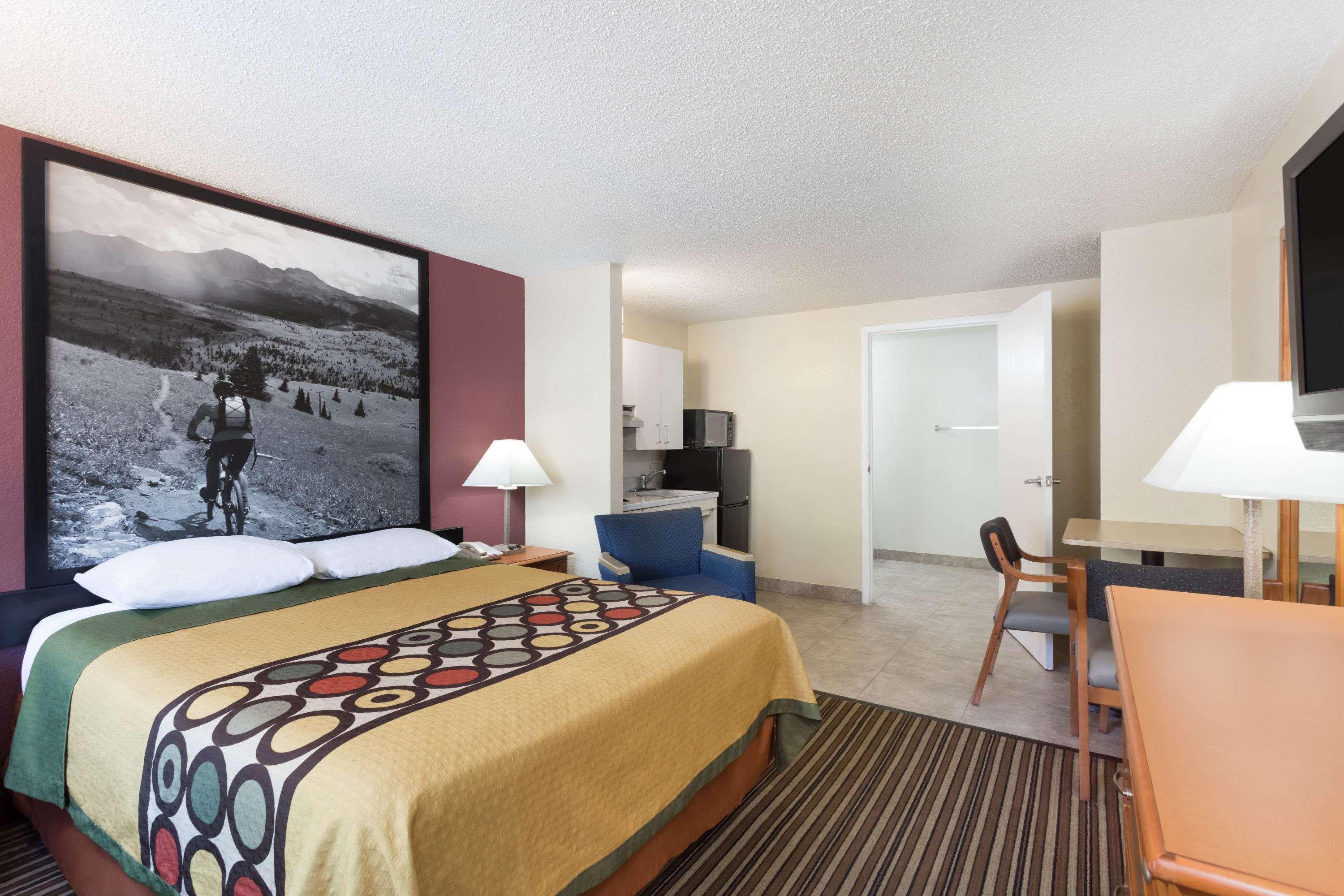 Super 8 By Wyndham Aberdeen Southern Pines Екстер'єр фото