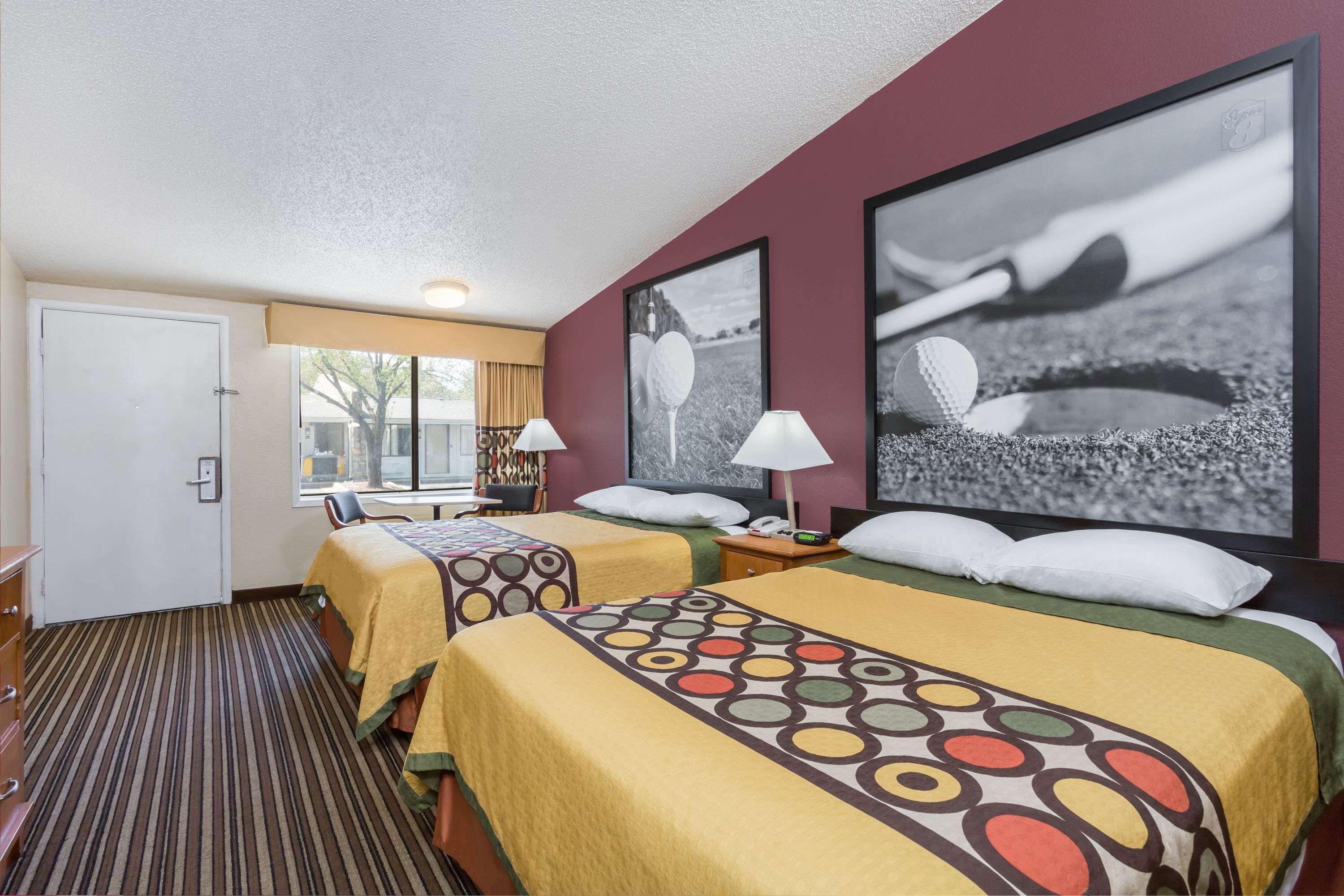 Super 8 By Wyndham Aberdeen Southern Pines Екстер'єр фото