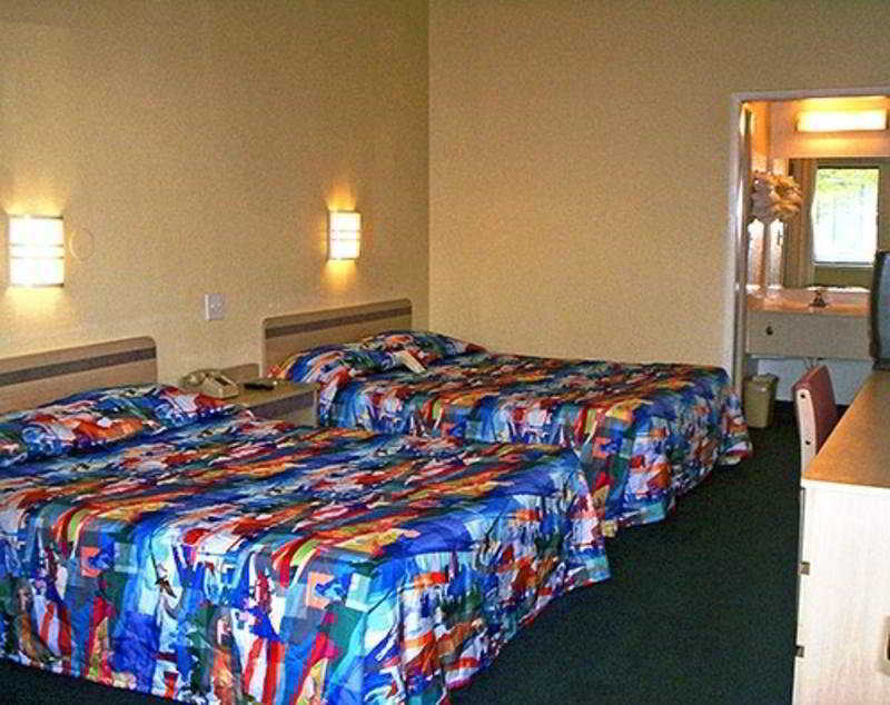 Super 8 By Wyndham Aberdeen Southern Pines Екстер'єр фото